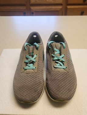 Skechers Gray/Blue Golf Shoes, Women's Size 6.5, GUC